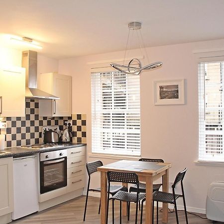 Cosy Castle Apartment Edinburgh Exterior photo